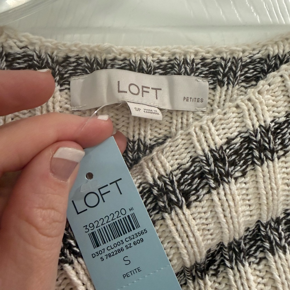 NWT Loft Lot Of 4 Women’s Size 4 S/M Ankle Pants, Crochet Dress, Sweaters NEW - Picture 8 of 14